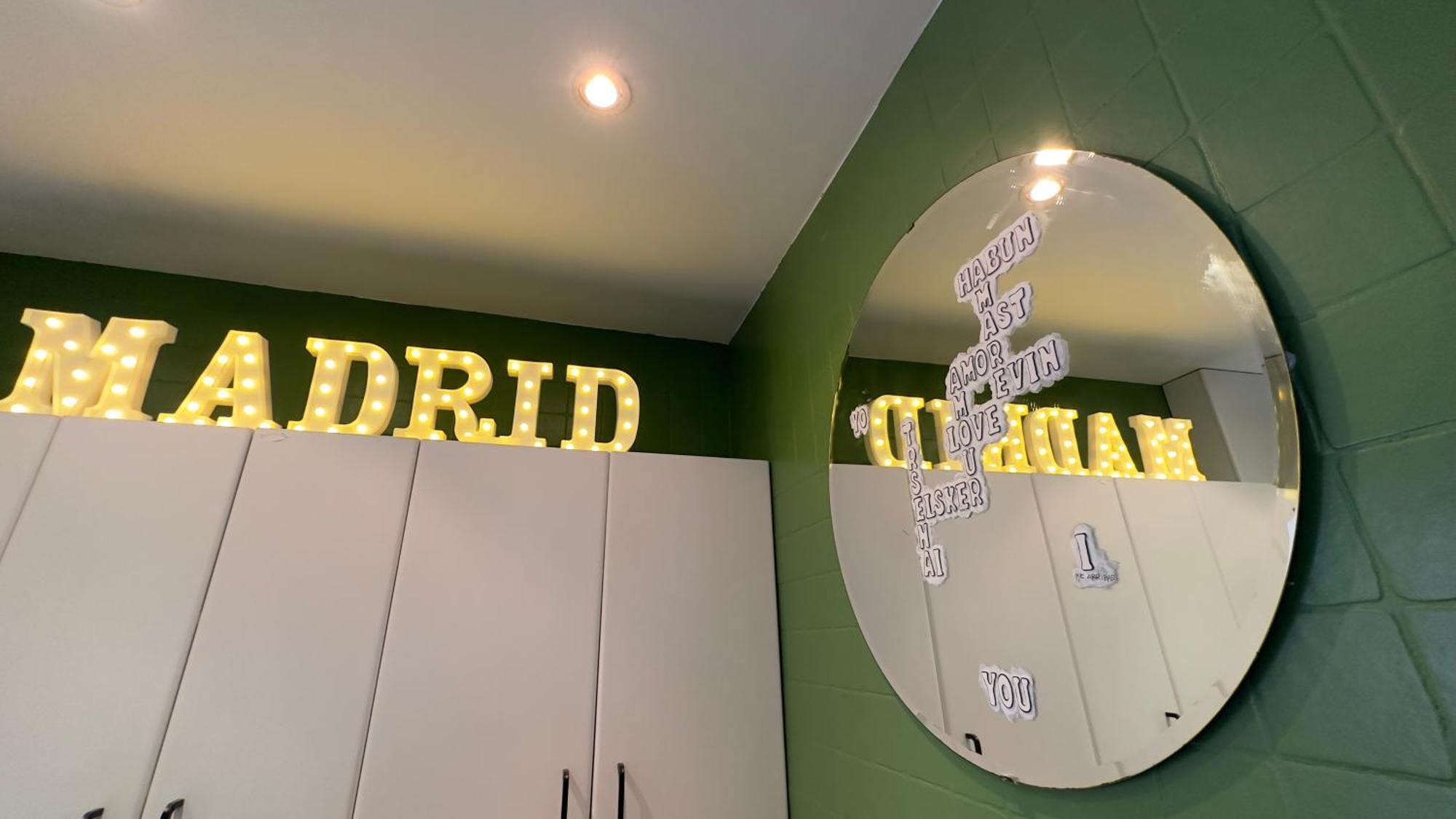Disfruta Del Barrio De Las Letras Madrid Exterior photo